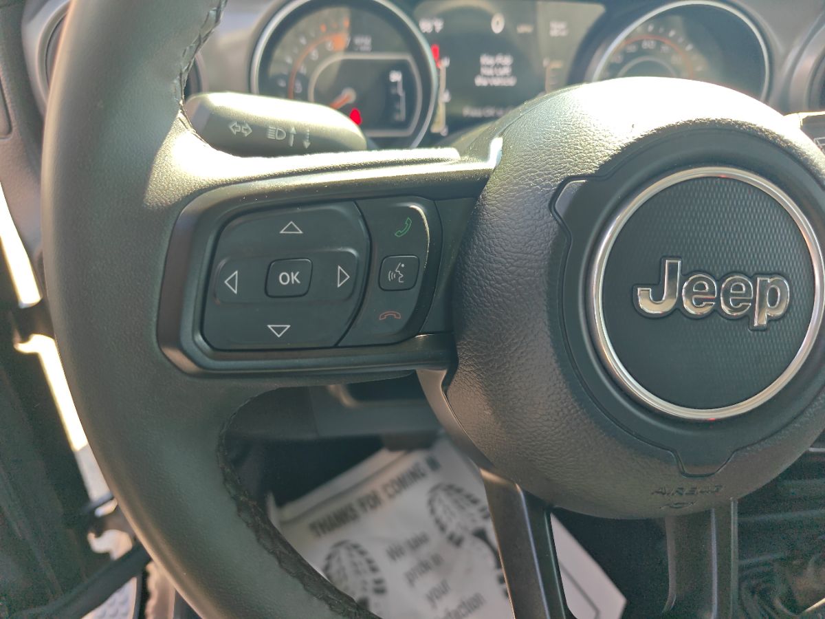 Jeep Wrangler photo 25