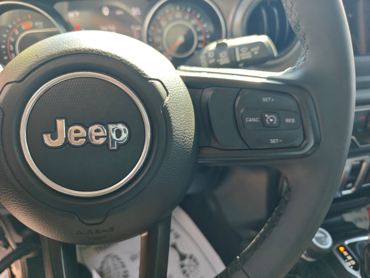 Jeep Wrangler photo 26