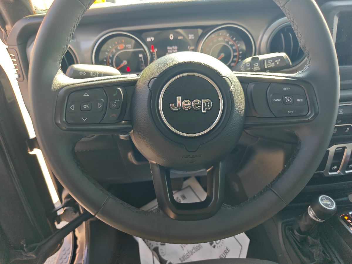 Jeep Wrangler photo 27