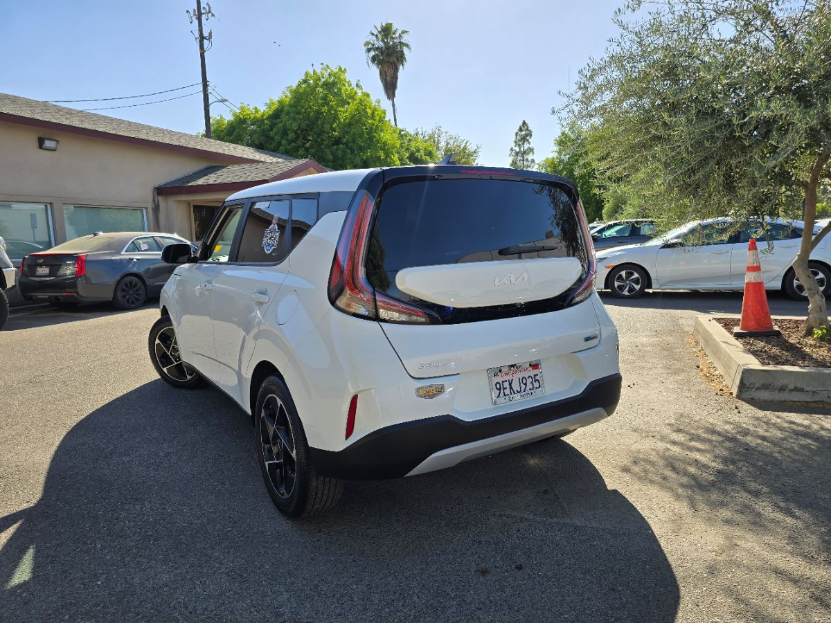 Kia Soul photo 2