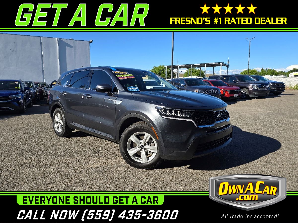 2023 Kia Sorento LX AT's photo