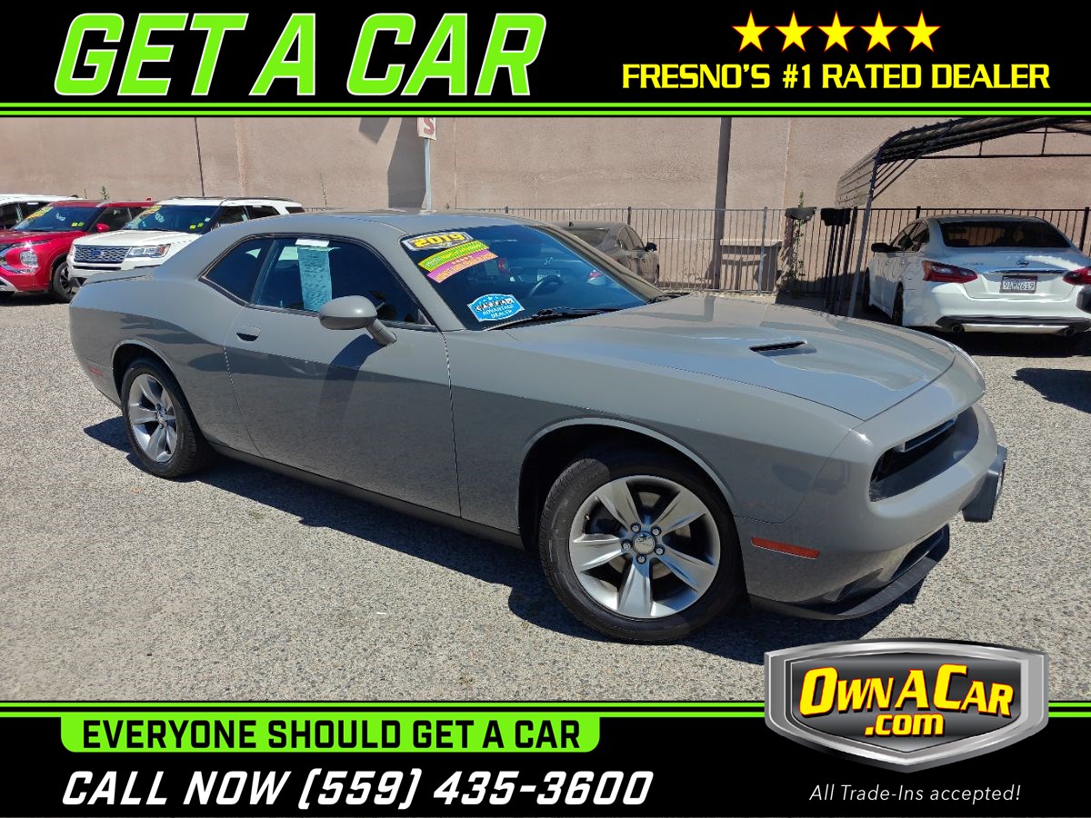2019 Dodge Challenger SXT Auto's photo