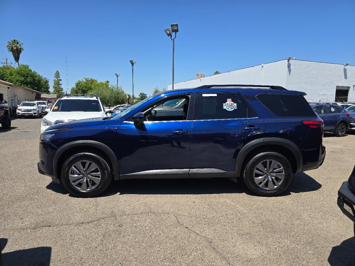 Nissan Pathfinder photo 5