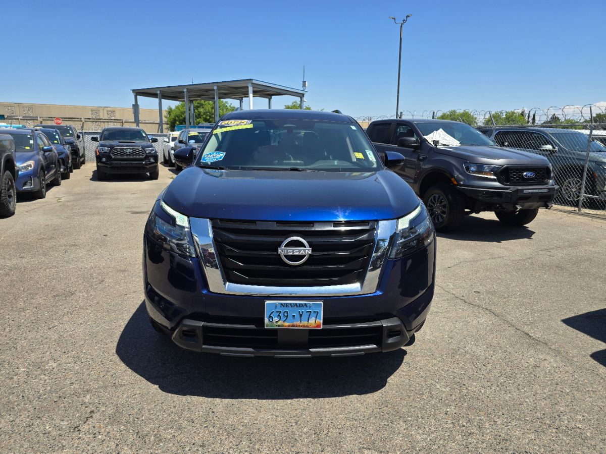 Nissan Pathfinder photo 7