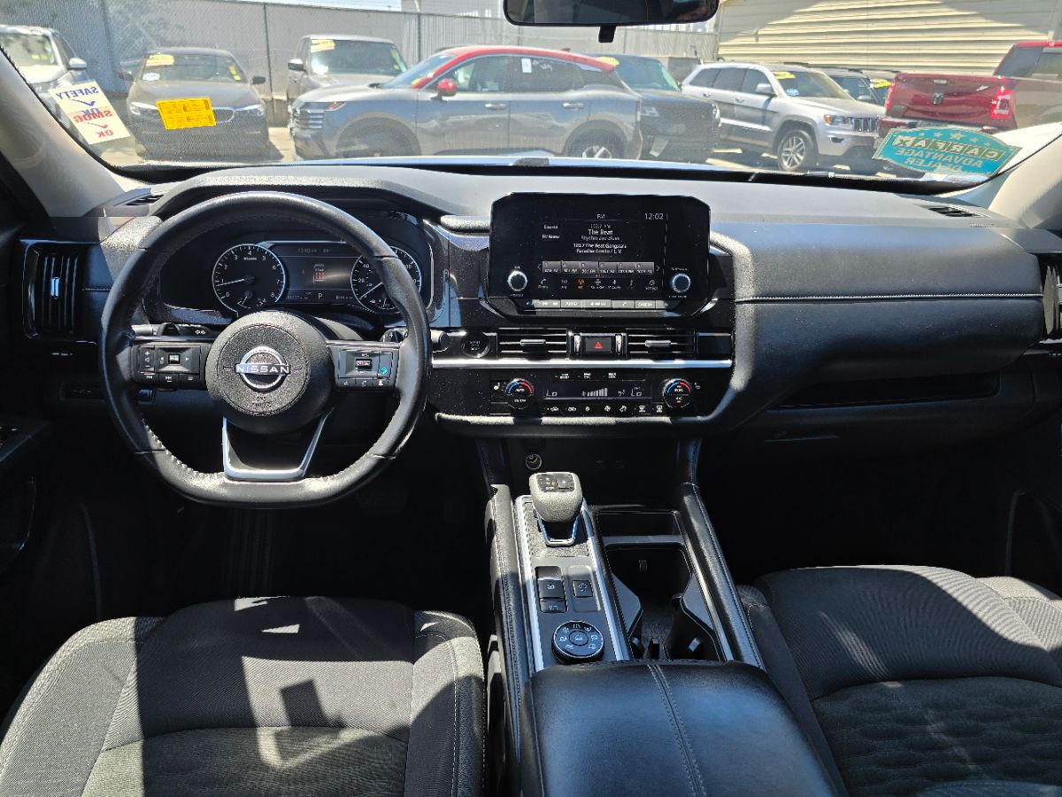 Nissan Pathfinder photo 12