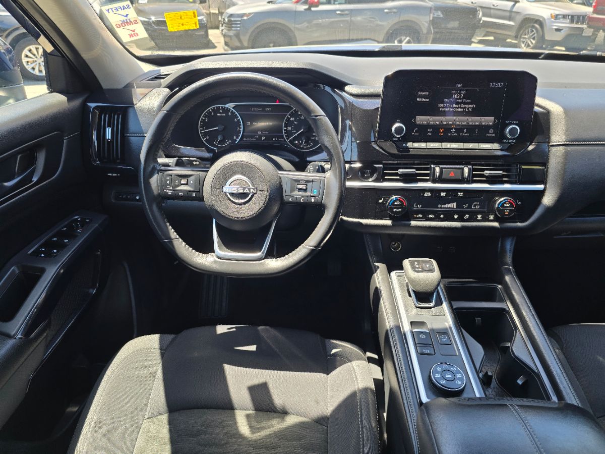 Nissan Pathfinder photo 13