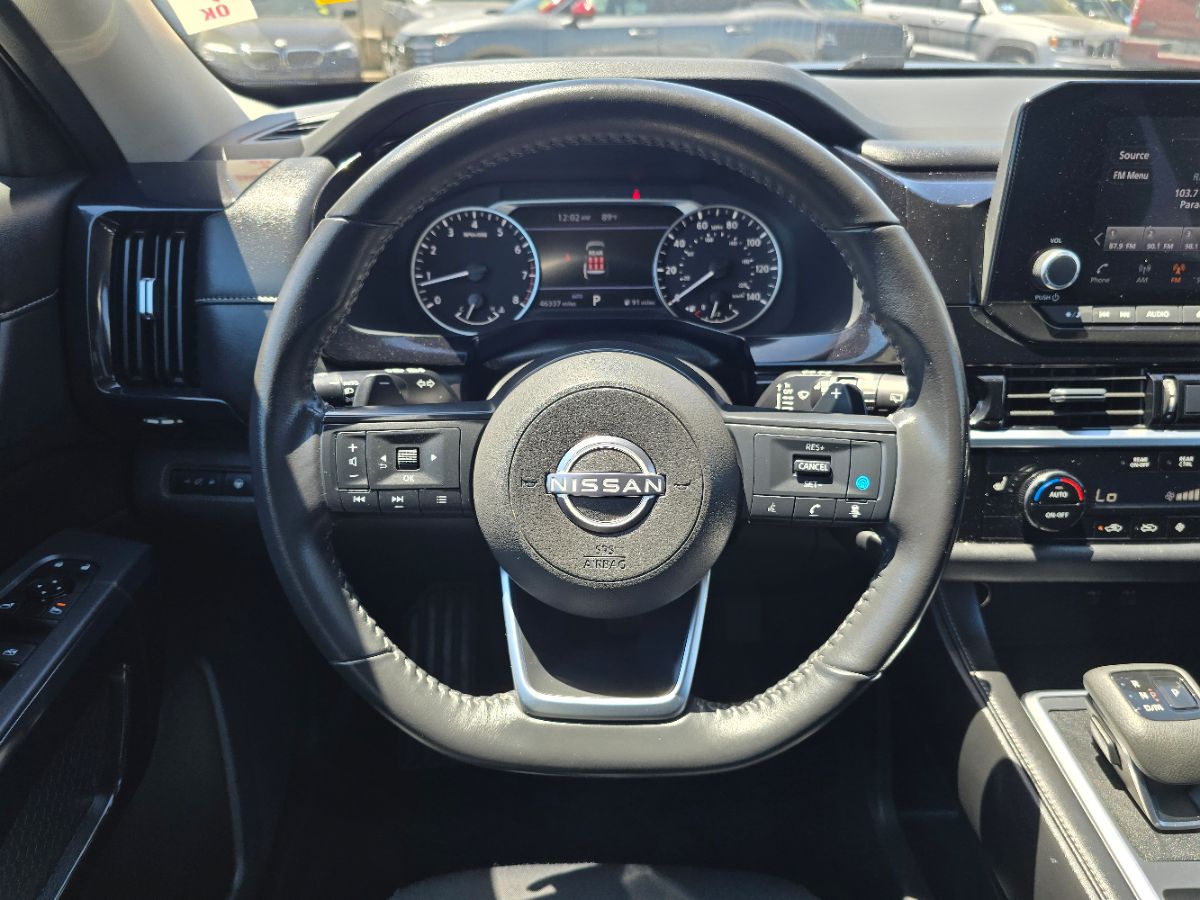 Nissan Pathfinder photo 14