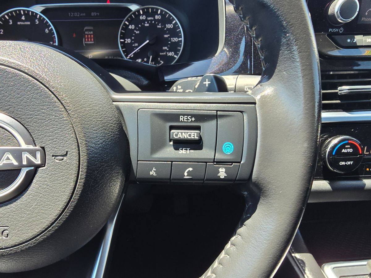 Nissan Pathfinder photo 16