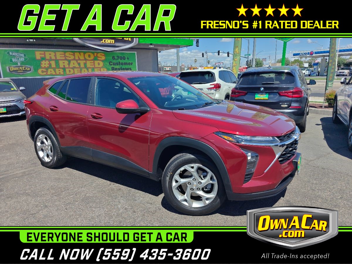 2024 Chevrolet Trax LS's photo