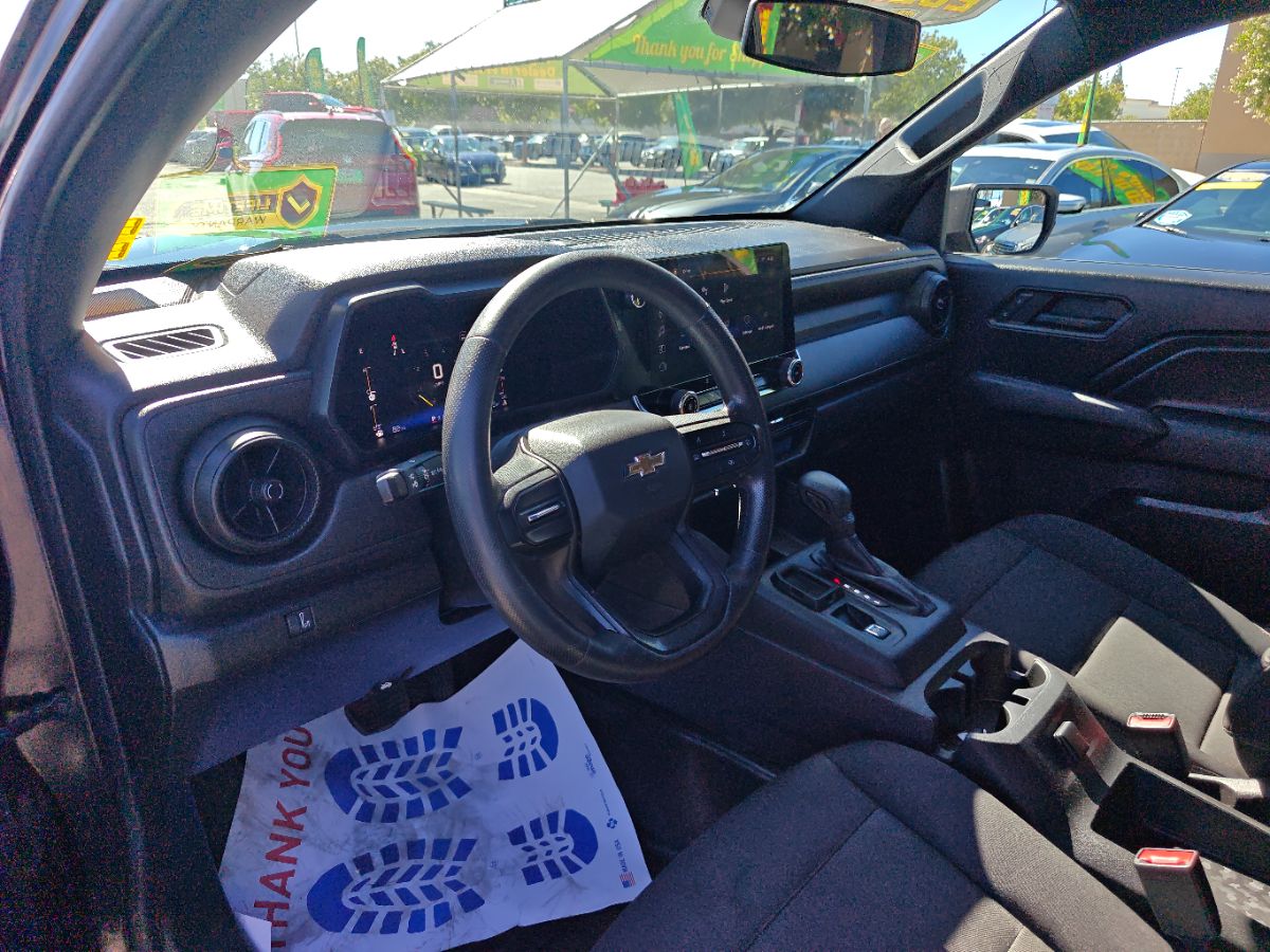 Chevrolet Colorado photo 23