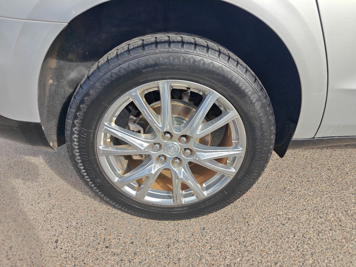 Buick Enclave photo 9