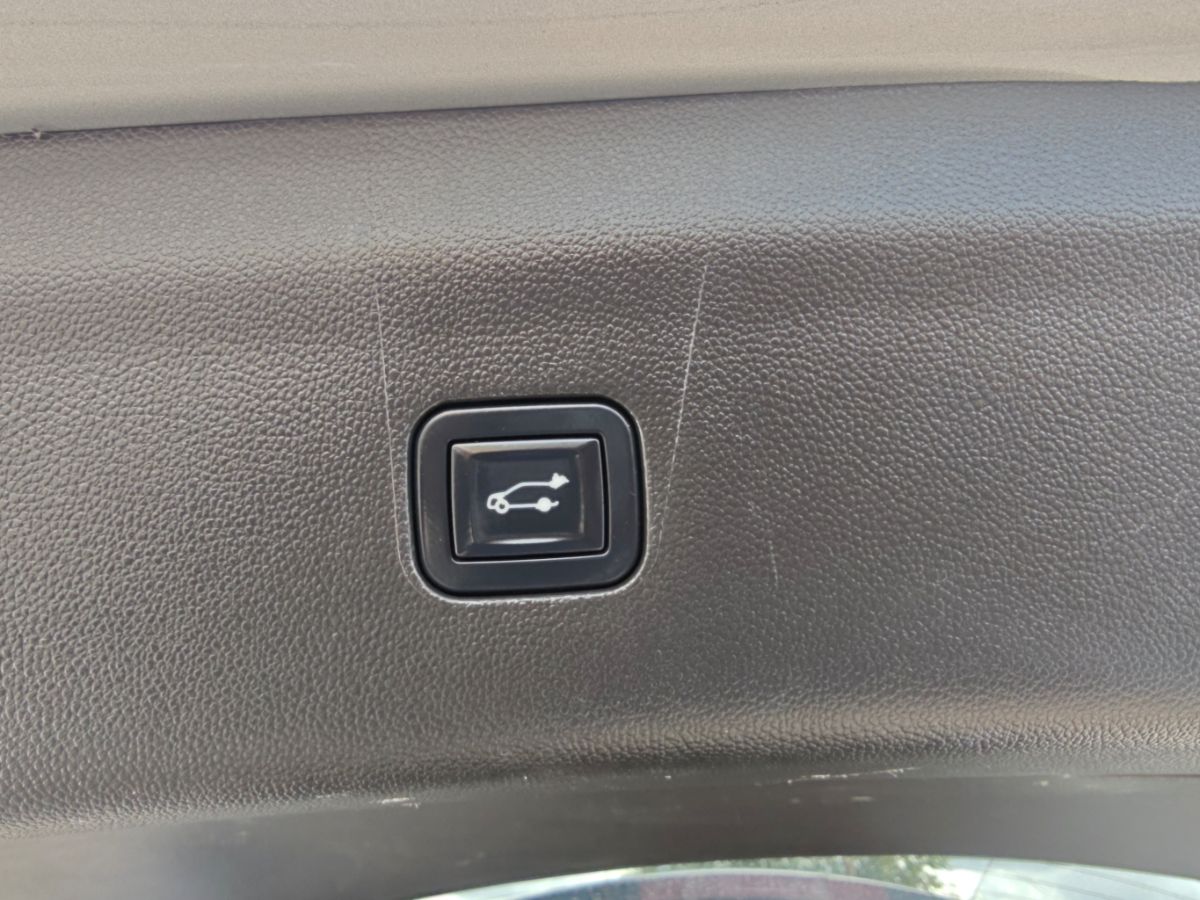 Buick Enclave photo 16