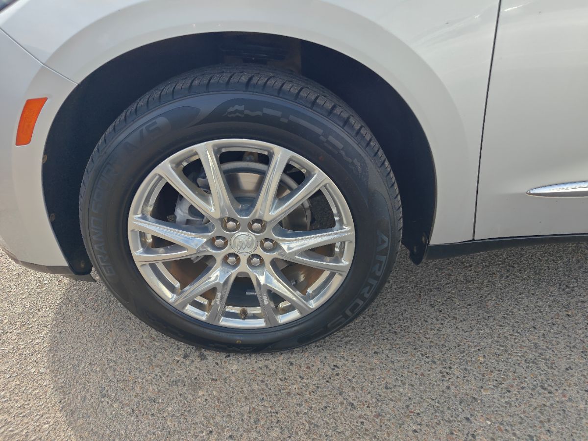 Buick Enclave photo 18