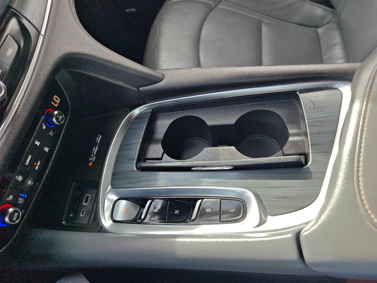 Buick Enclave photo 36