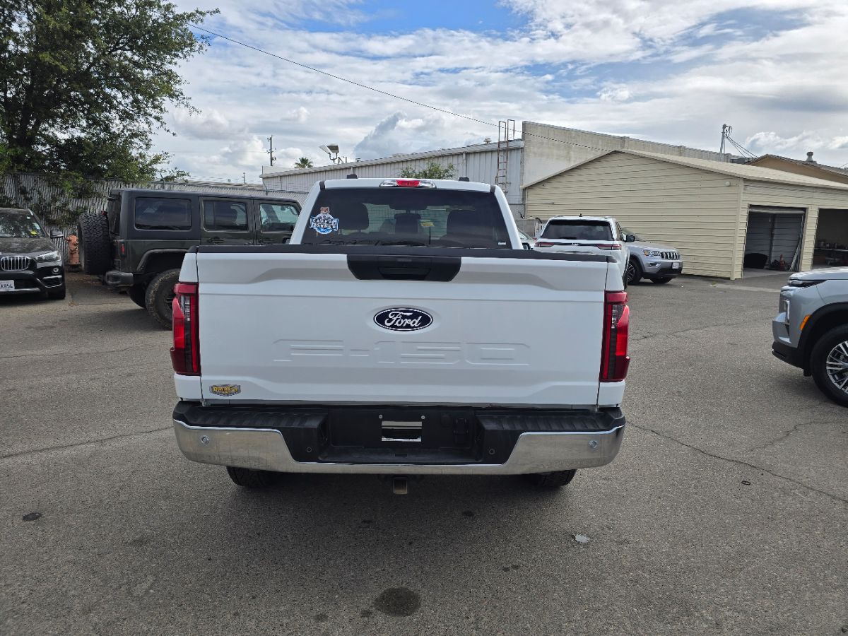 Ford F-150 photo 8
