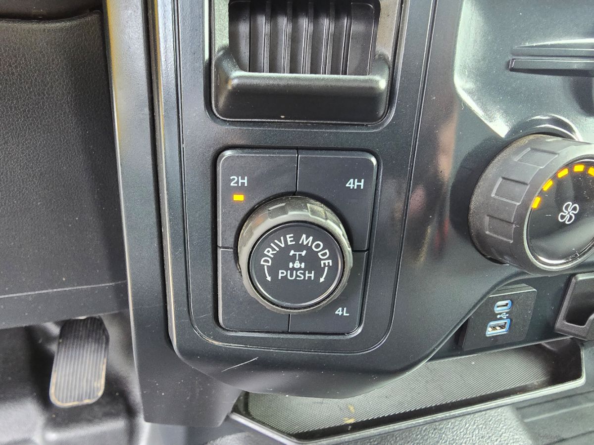 Ford F-150 photo 15
