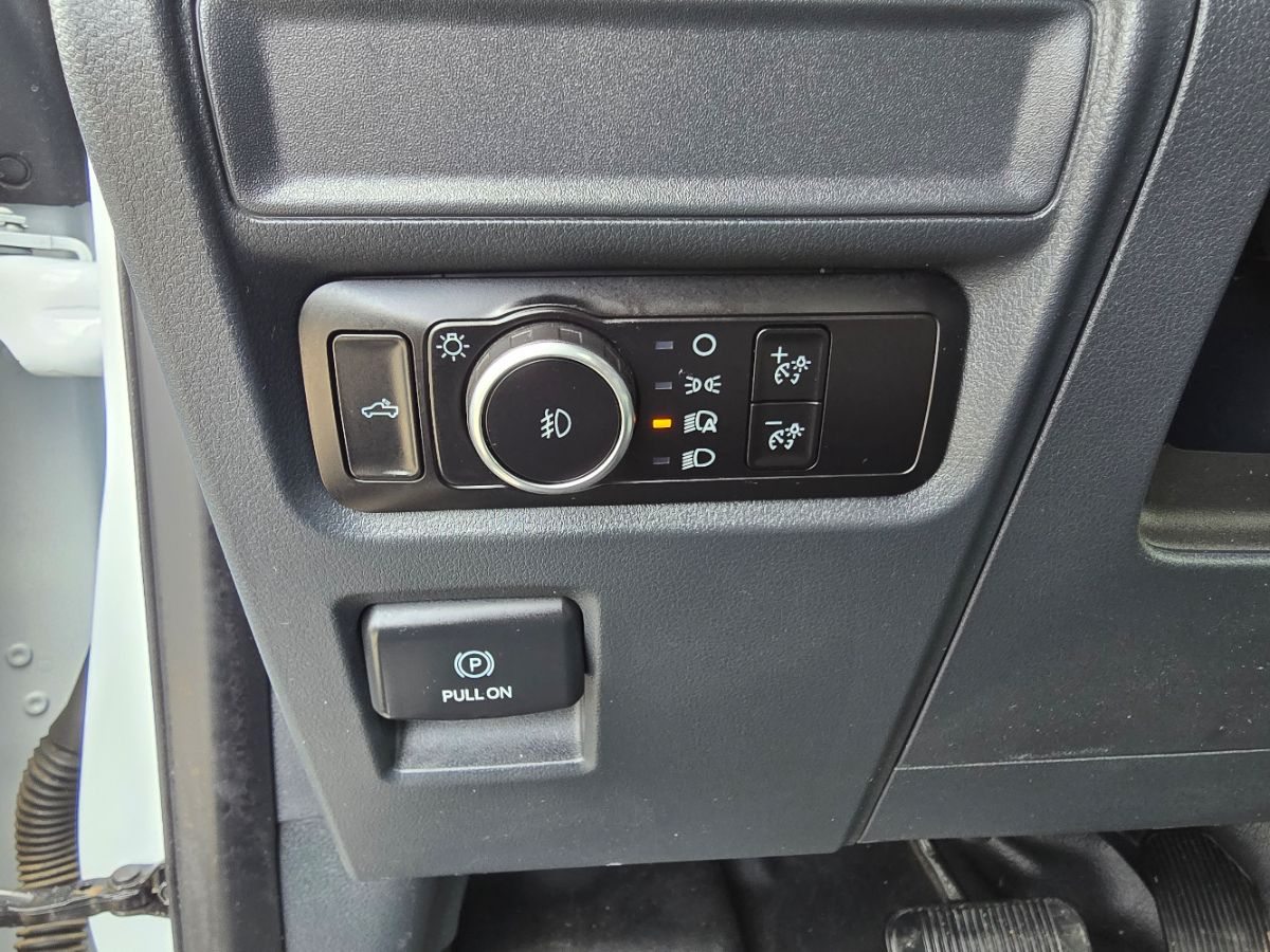 Ford F-150 photo 16