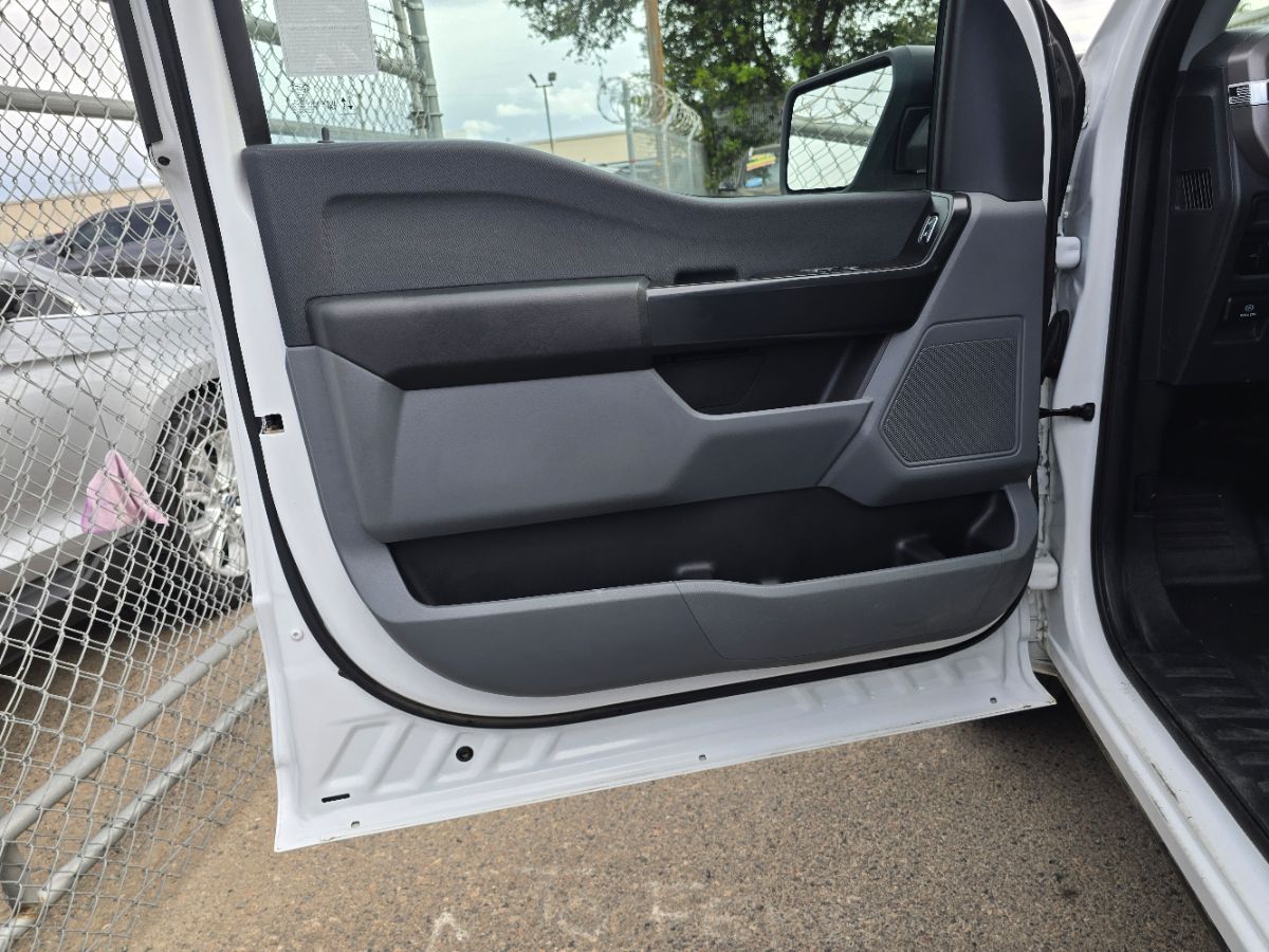 Ford F-150 photo 18