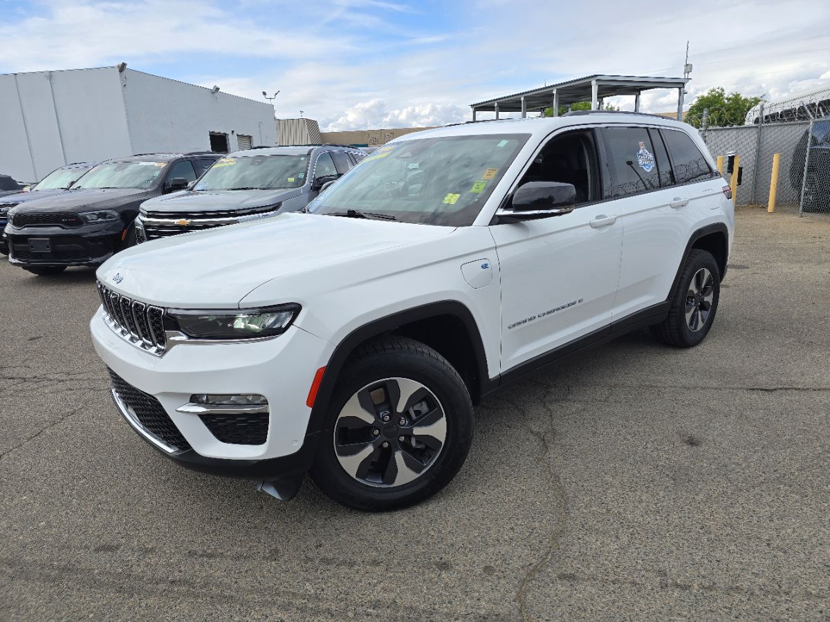Jeep Grand Cherokee photo 3