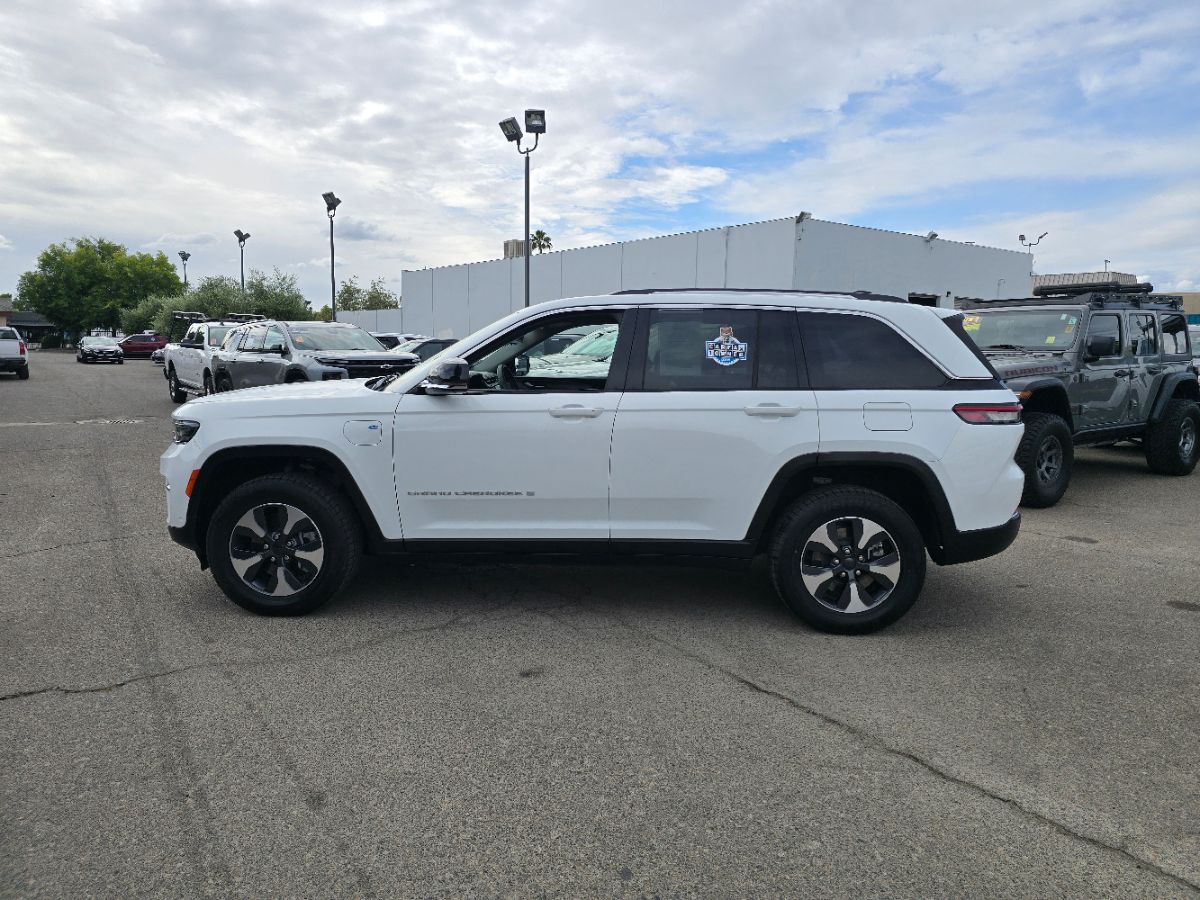 Jeep Grand Cherokee photo 5