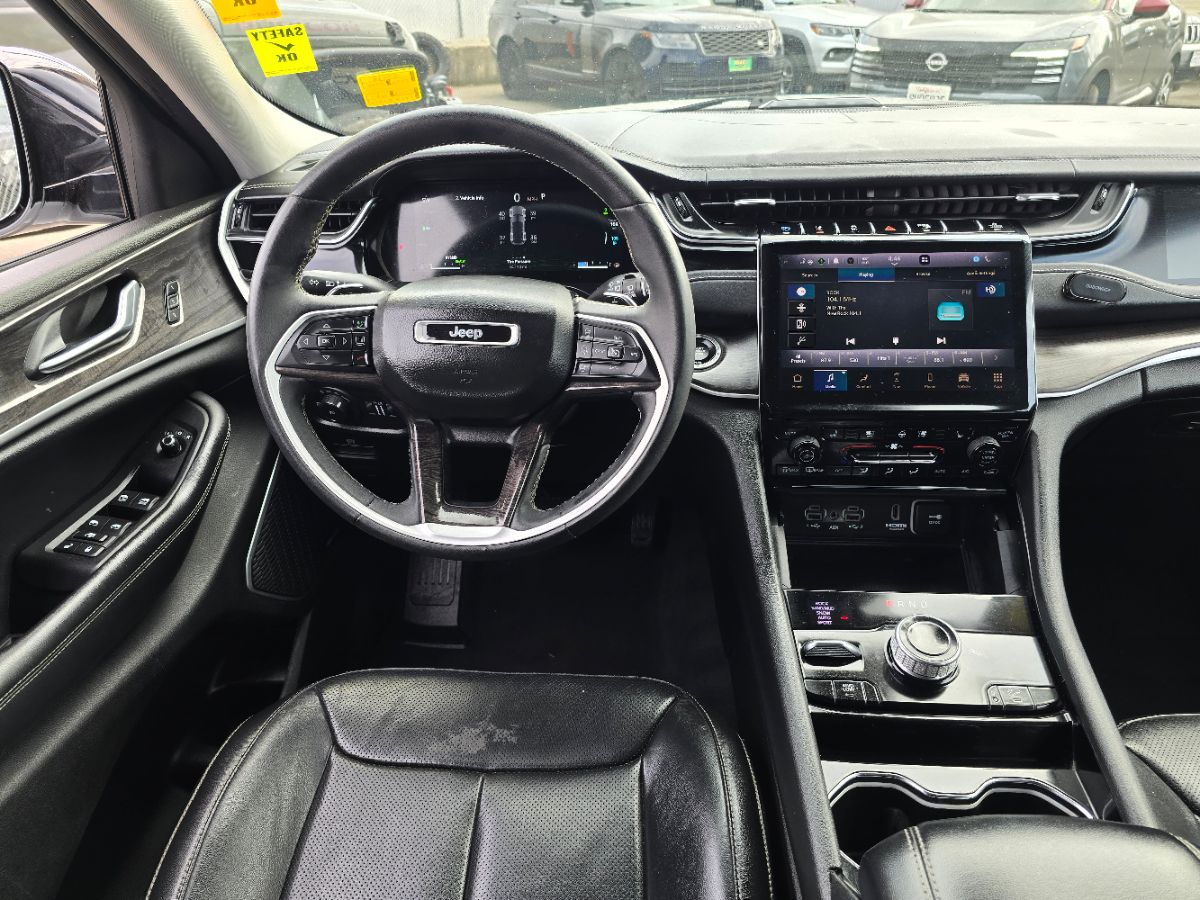 Jeep Grand Cherokee photo 12