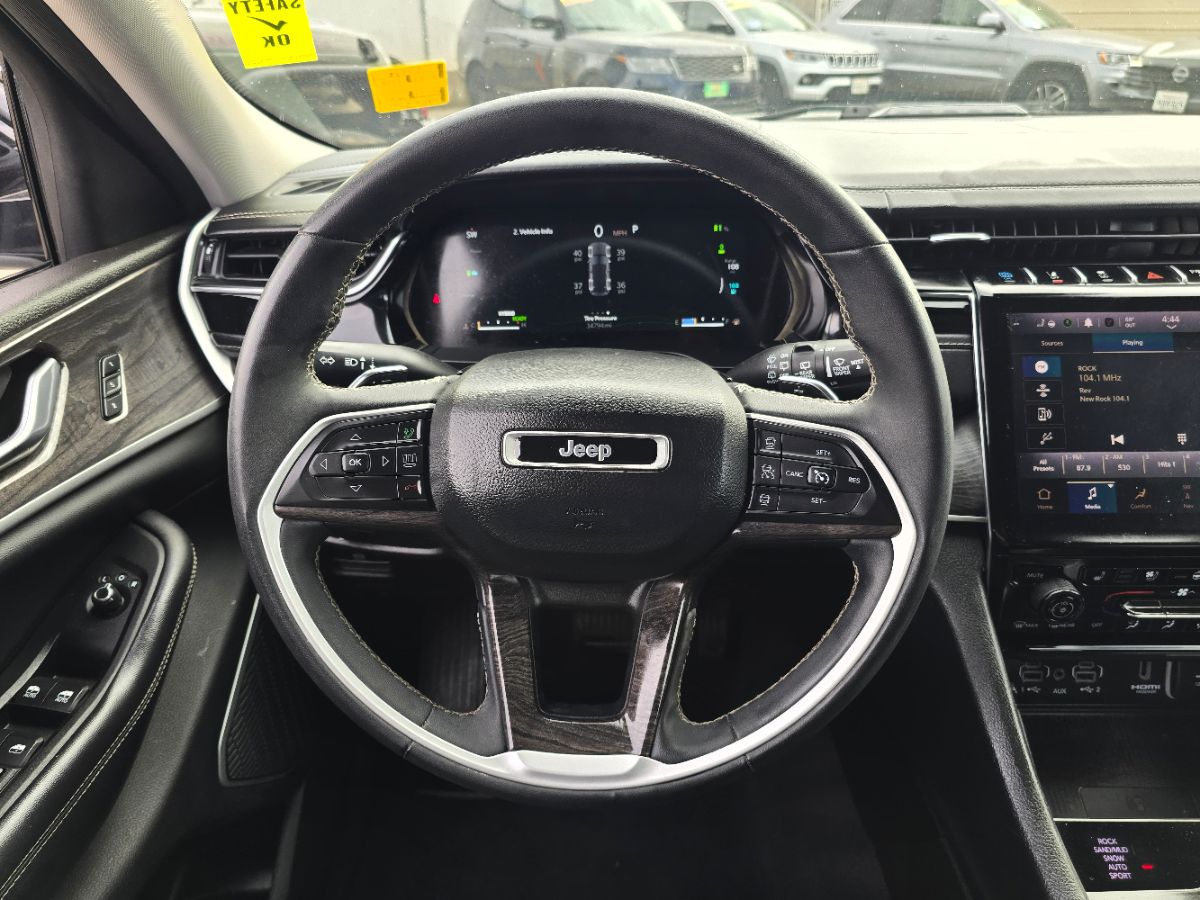 Jeep Grand Cherokee photo 14