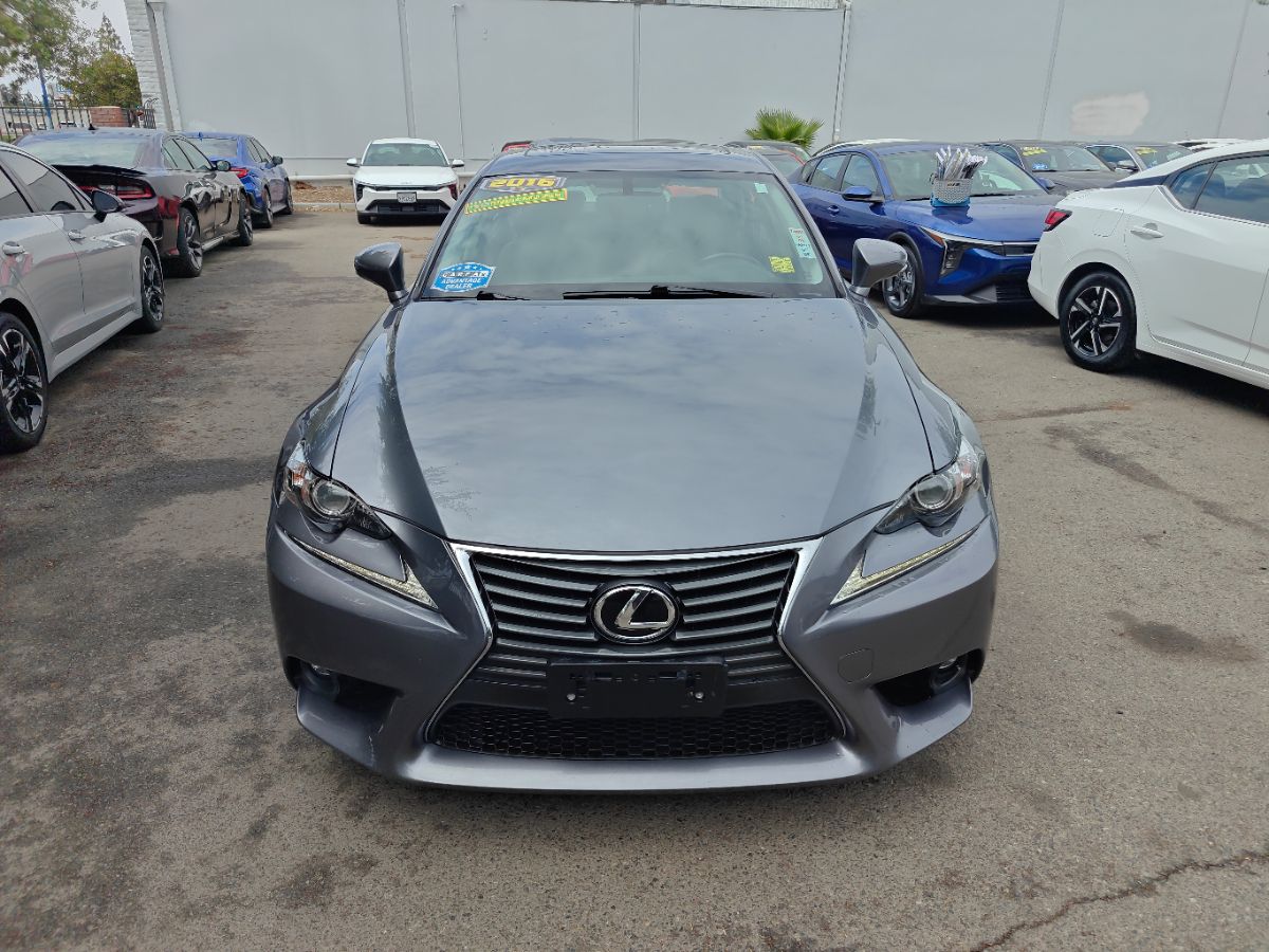 Lexus IS photo 6