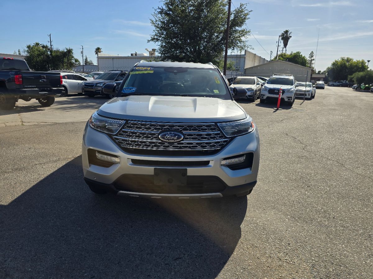 Ford Explorer photo 7