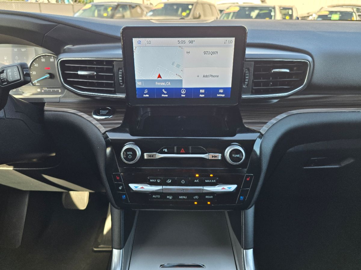 Ford Explorer photo 14