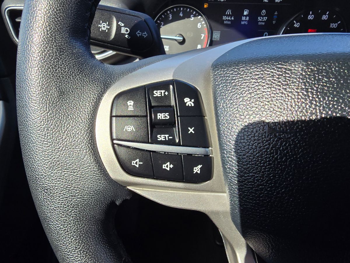 Ford Explorer photo 16