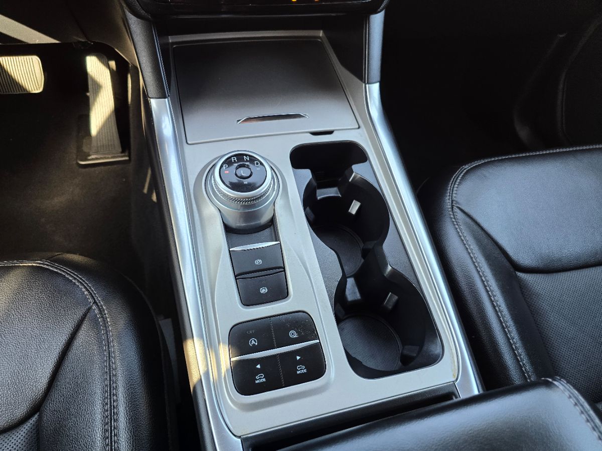 Ford Explorer photo 18