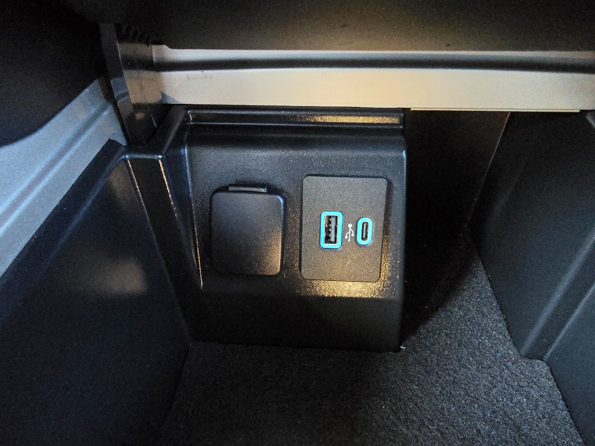 Ford Explorer photo 19