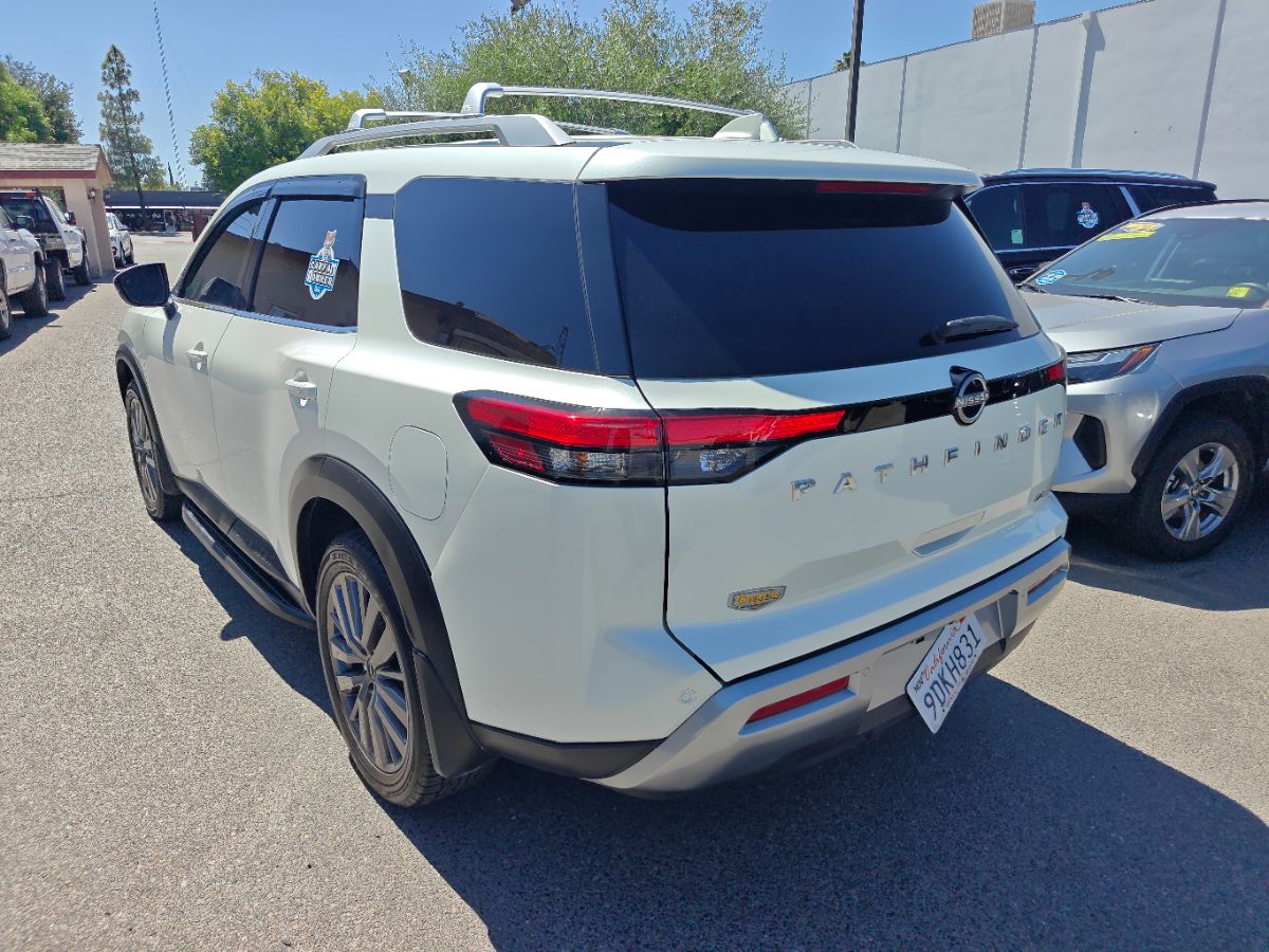 Nissan Pathfinder photo 12