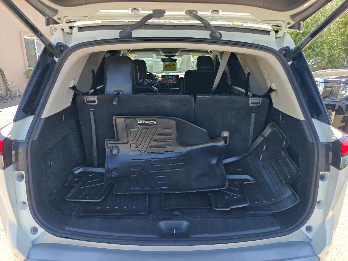 Nissan Pathfinder photo 13