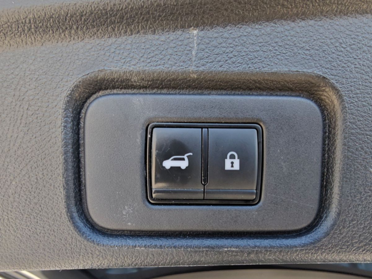 Nissan Pathfinder photo 15