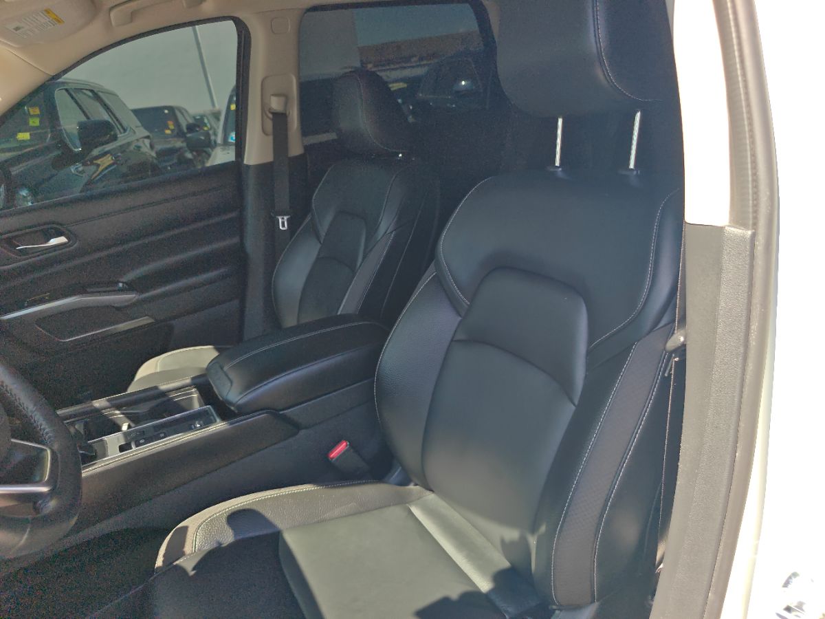 Nissan Pathfinder photo 24