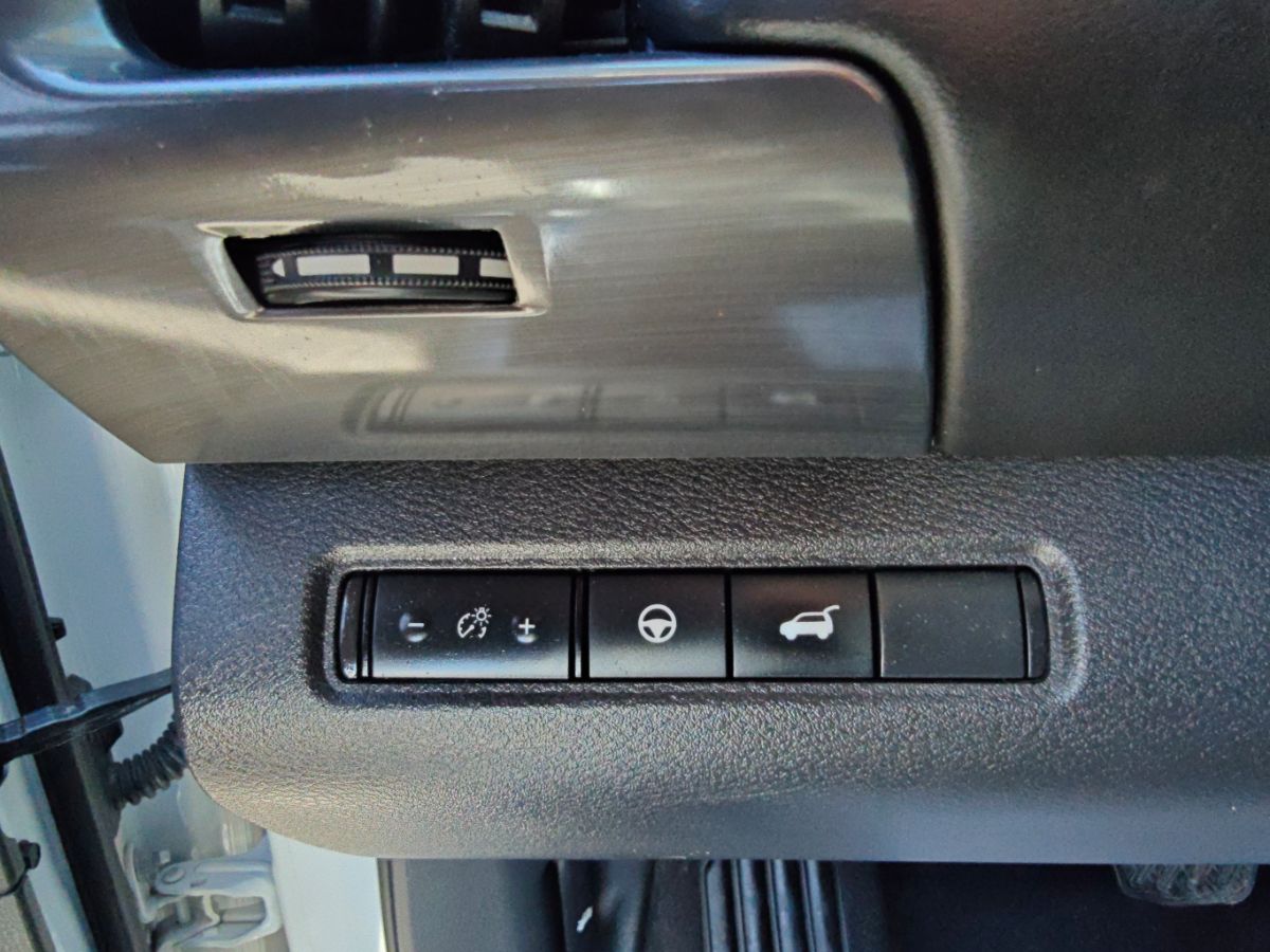 Nissan Pathfinder photo 26