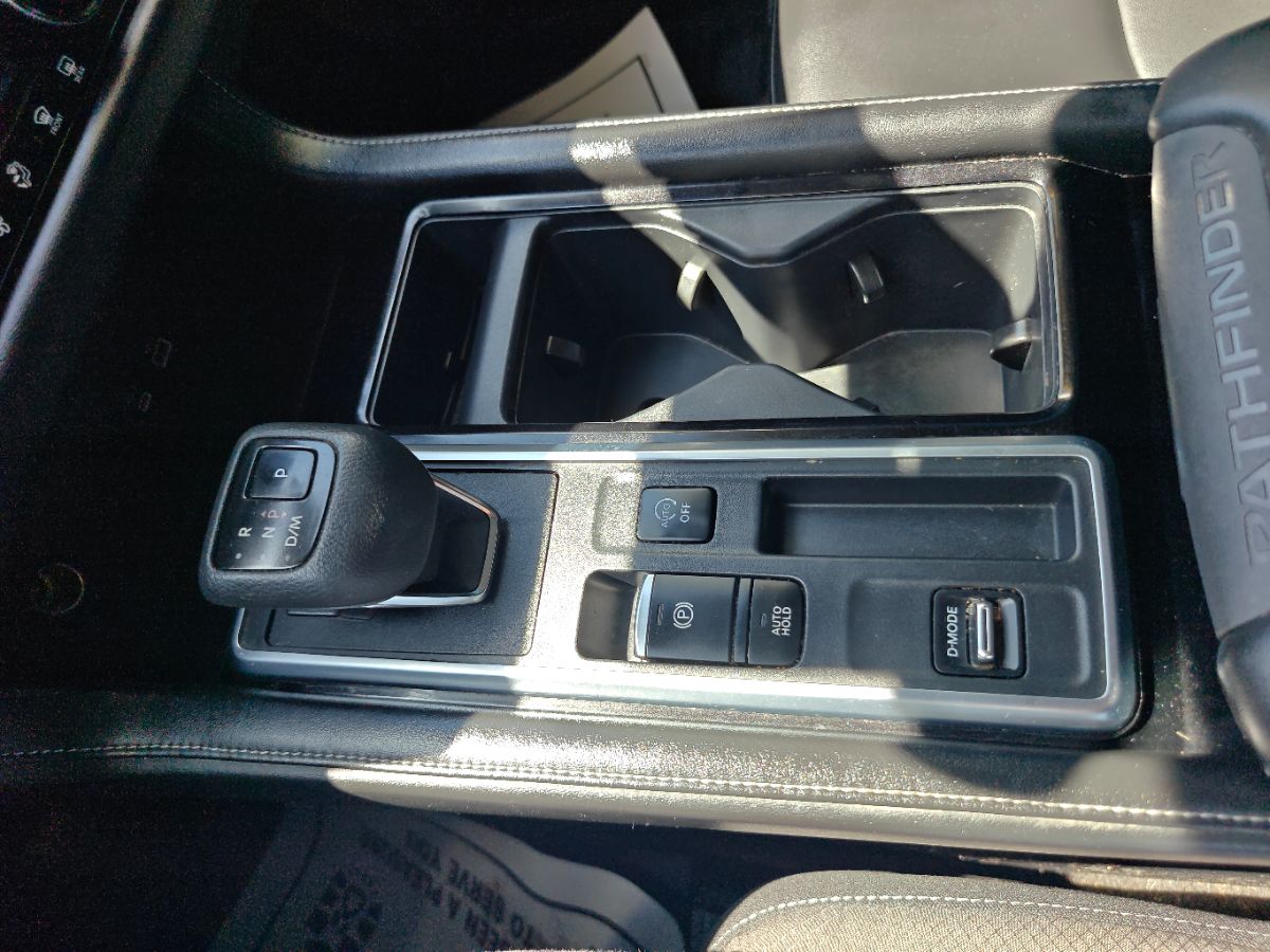 Nissan Pathfinder photo 33