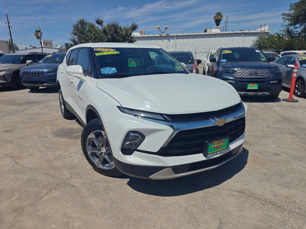 Chevrolet Blazer photo 3