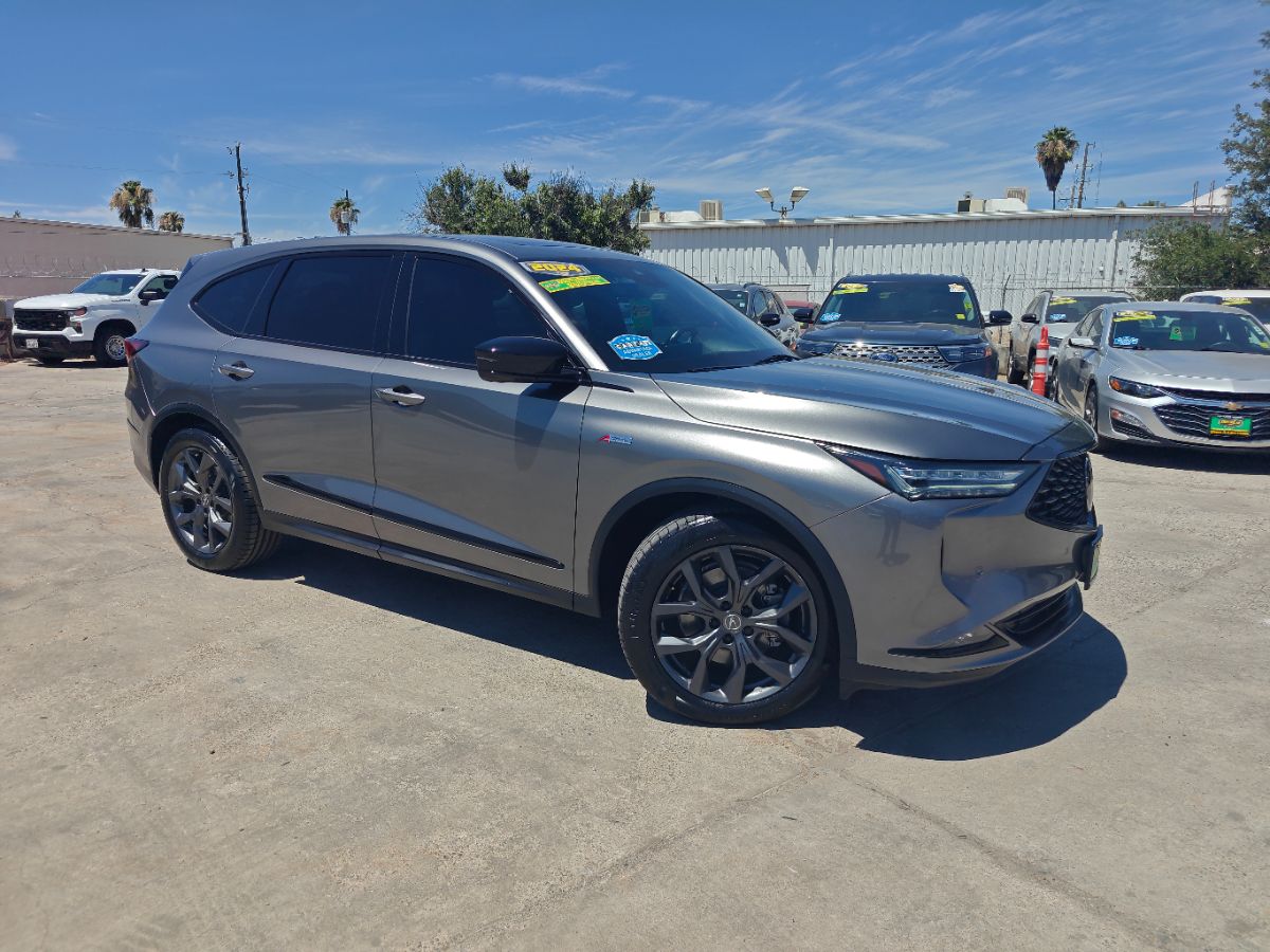 Acura MDX photo 2