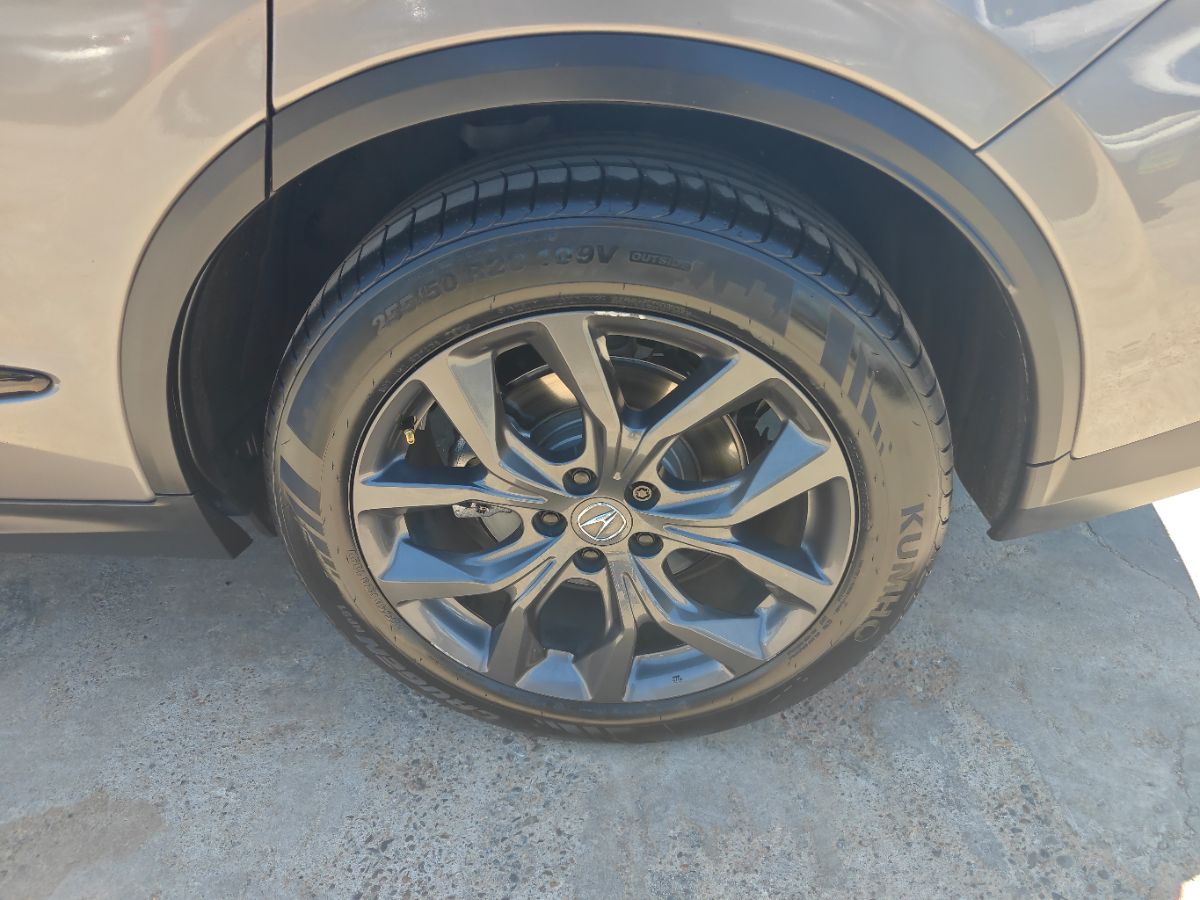 Acura MDX photo 15
