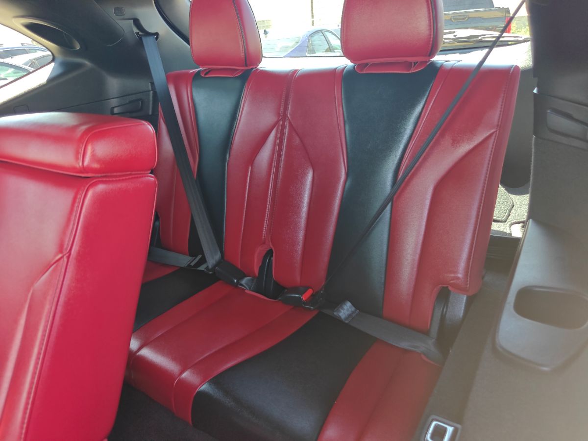 Acura MDX photo 17