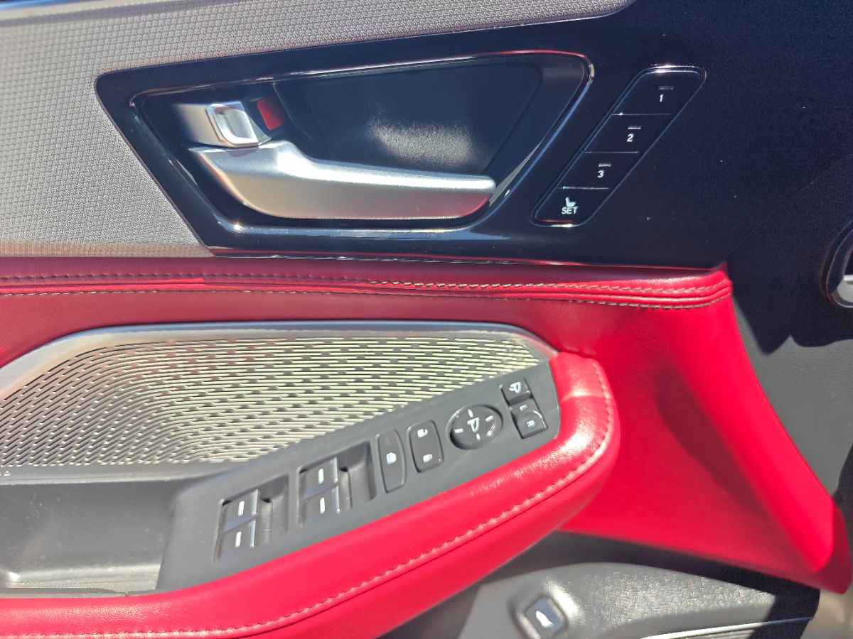 Acura MDX photo 23