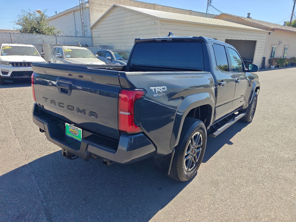 Toyota Tacoma photo 10