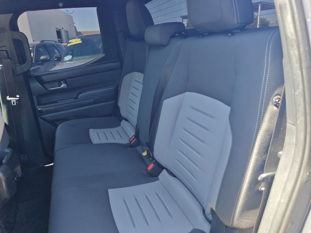 Toyota Tacoma photo 17