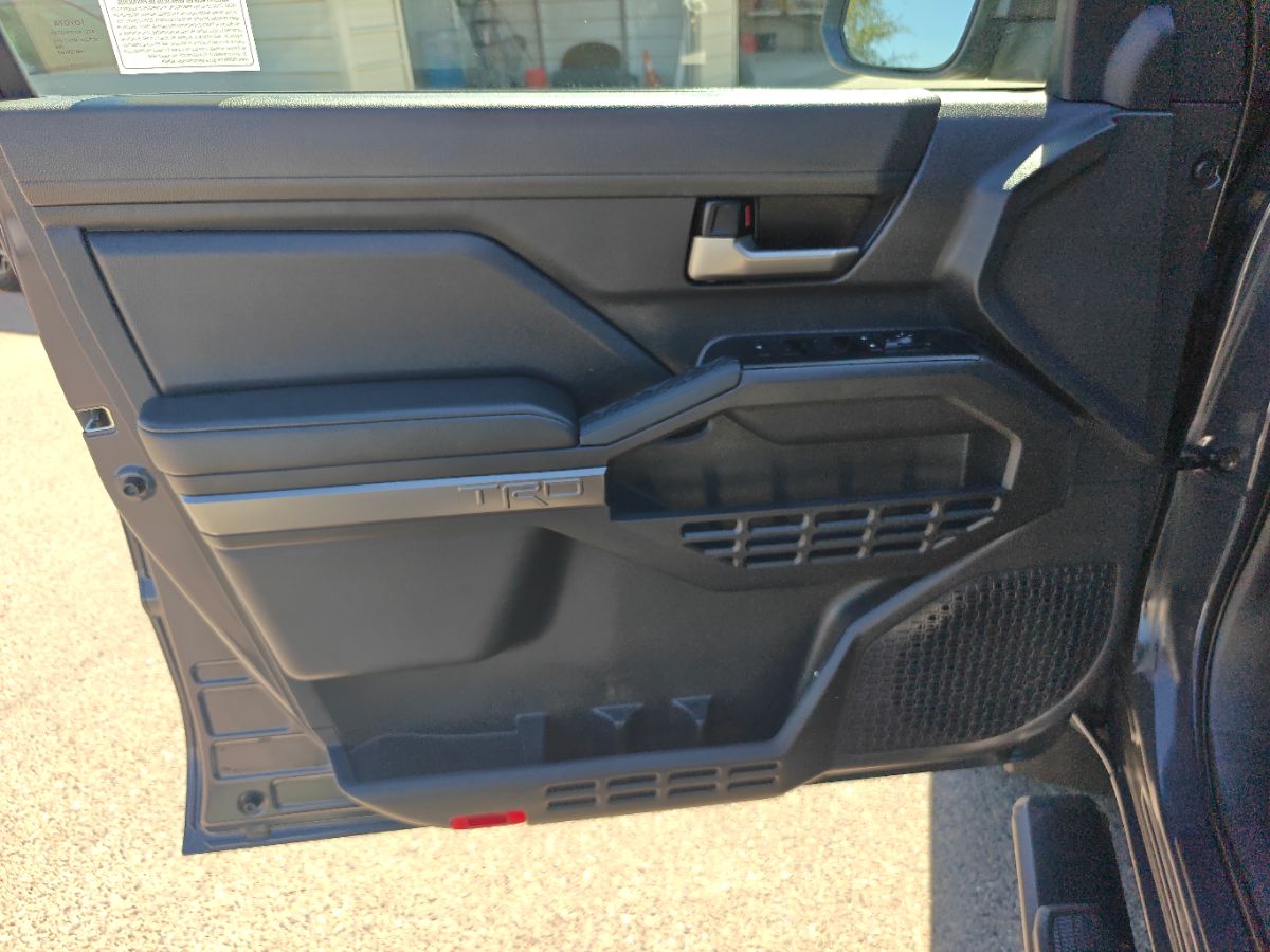 Toyota Tacoma photo 21