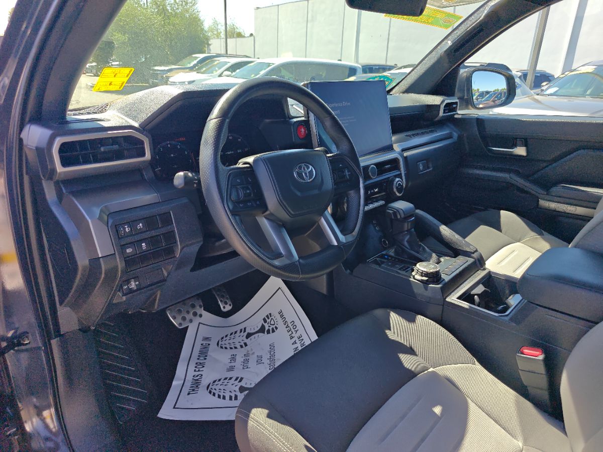 Toyota Tacoma photo 23