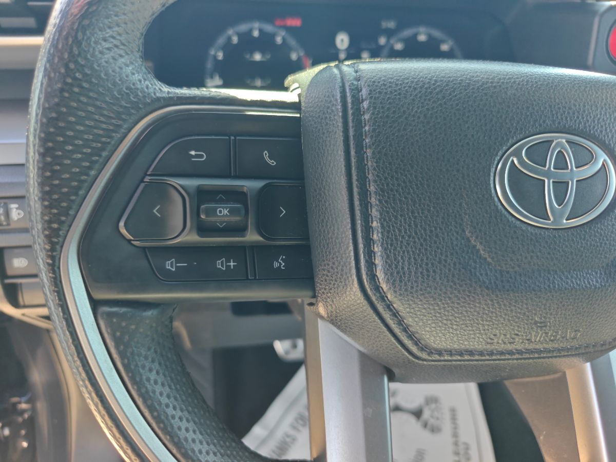 Toyota Tacoma photo 25