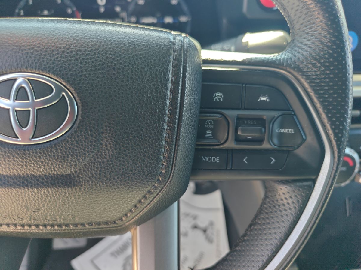 Toyota Tacoma photo 26