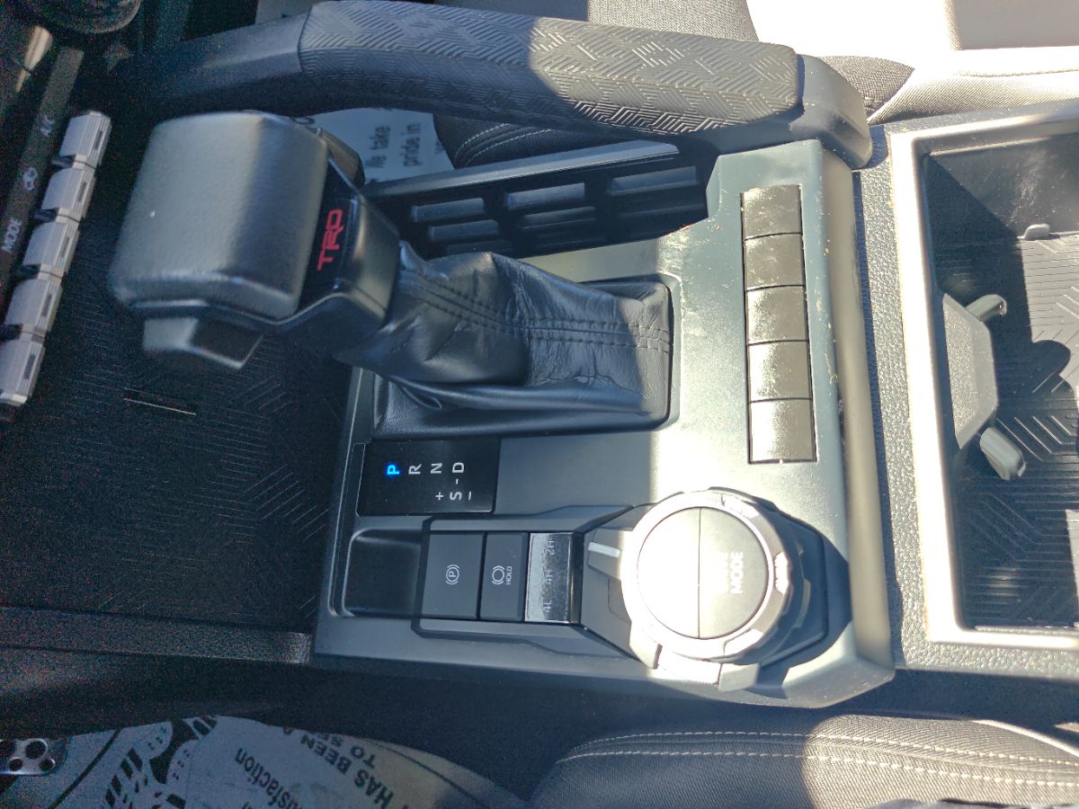 Toyota Tacoma photo 31
